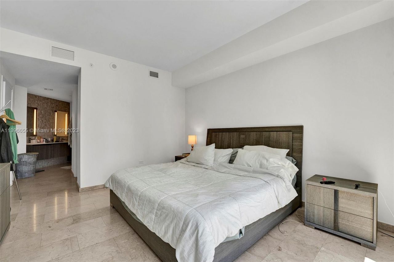 Piso en Miami, Estados Unidos, 120 m² - imagen 13