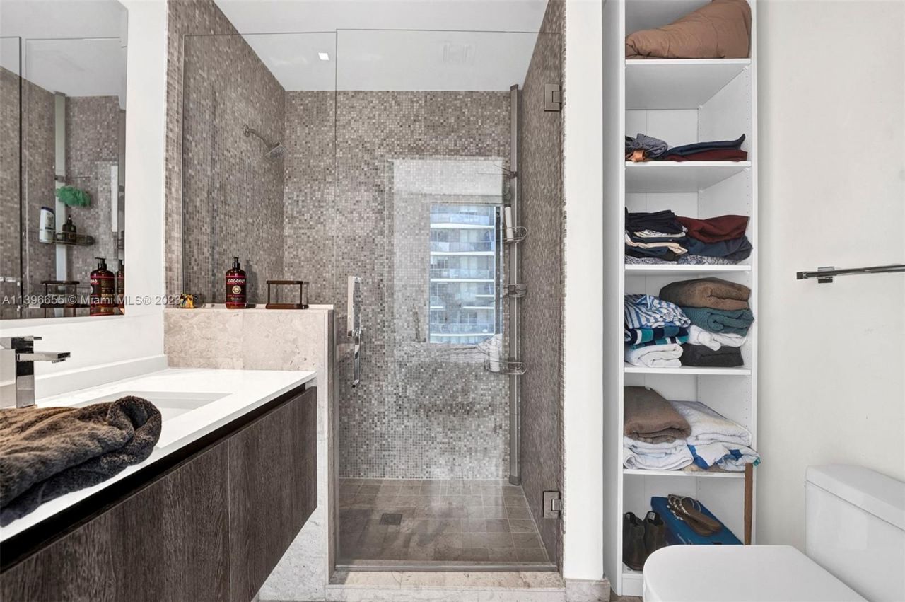 Piso en Miami, Estados Unidos, 120 m² - imagen 9