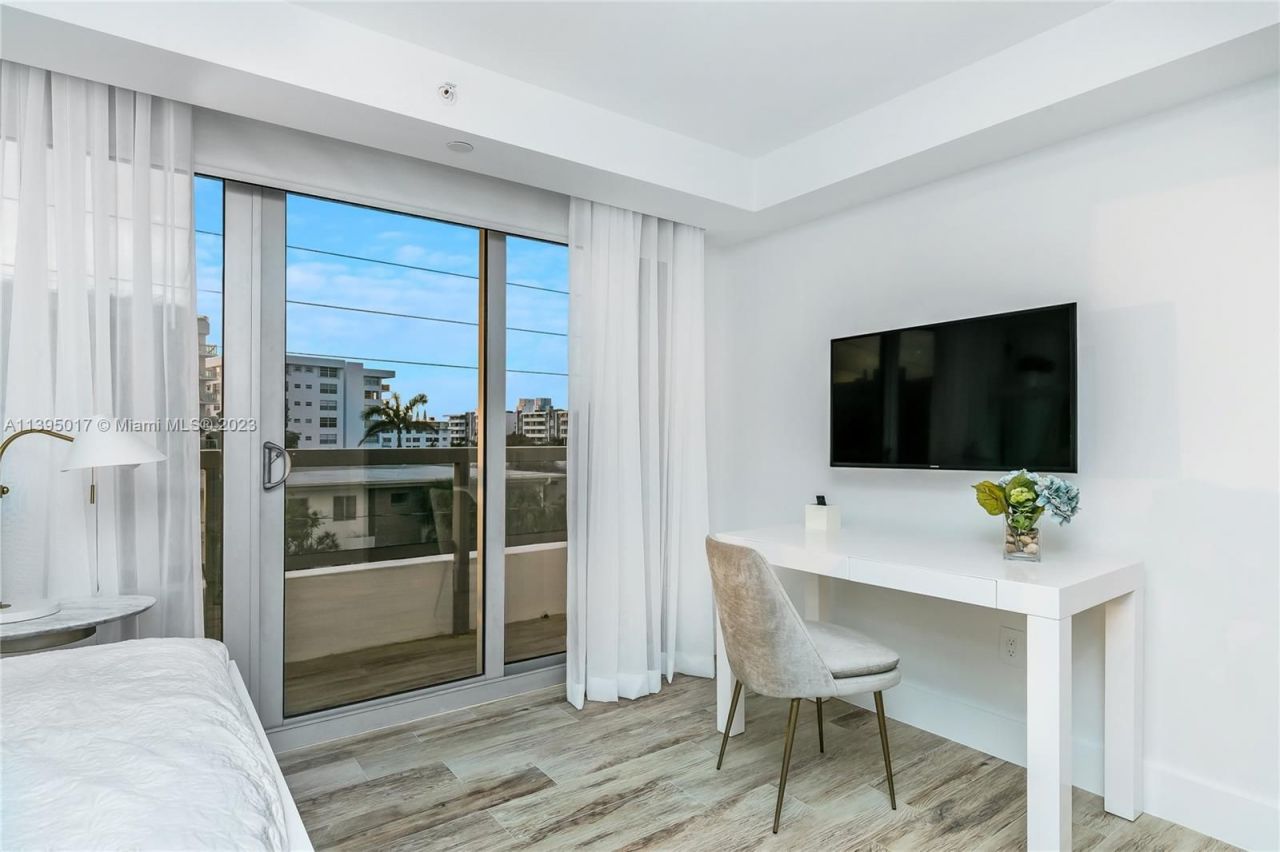 Piso en Miami, Estados Unidos, 120 m² - imagen 11