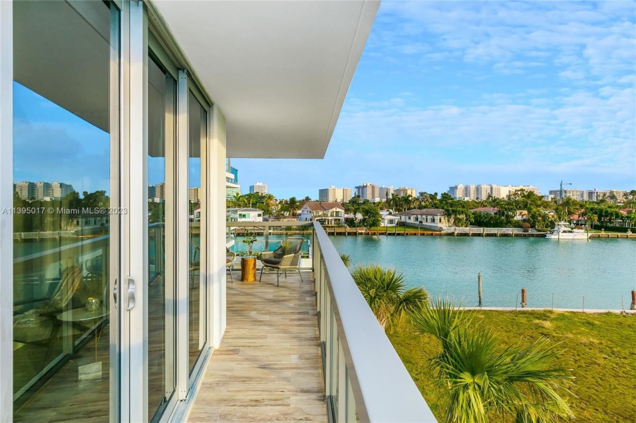 Piso en Miami, Estados Unidos, 120 m² - imagen 12