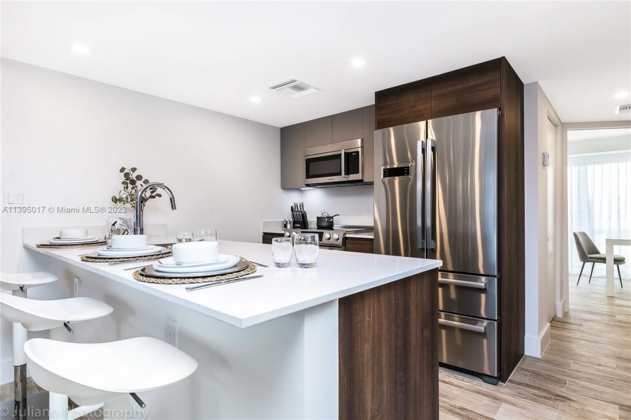 Piso en Miami, Estados Unidos, 120 m² - imagen 4