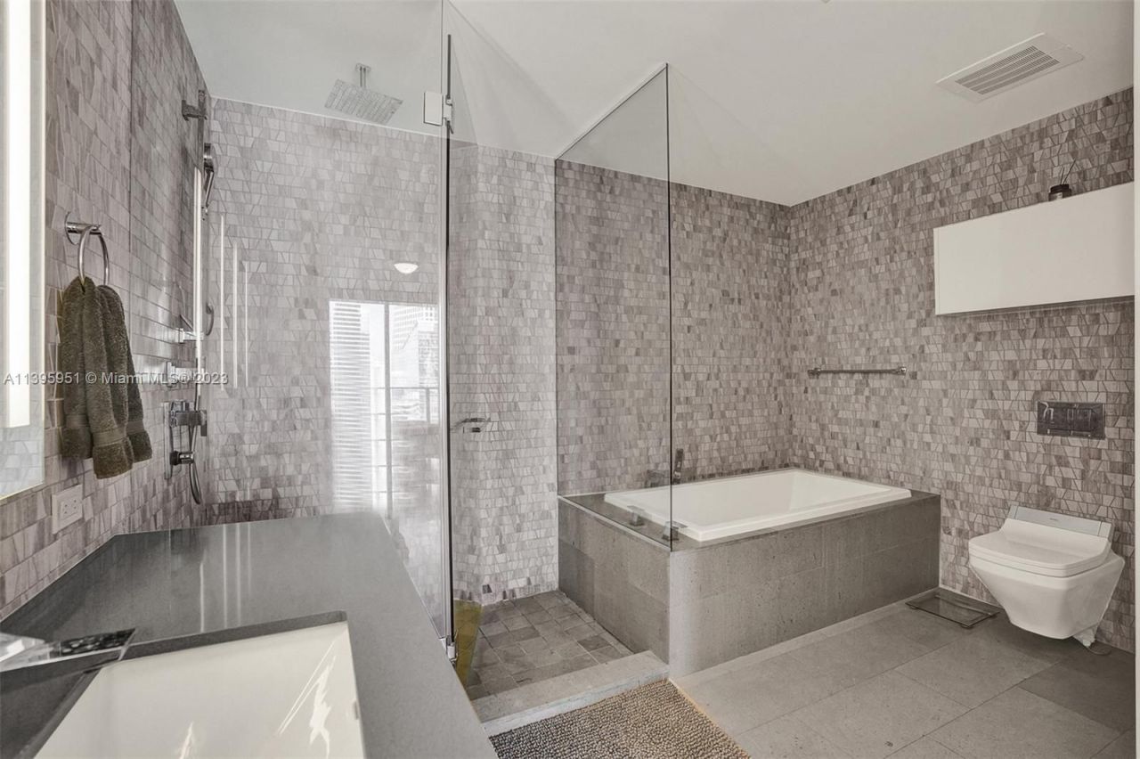 Piso en Miami, Estados Unidos, 120 m² - imagen 7