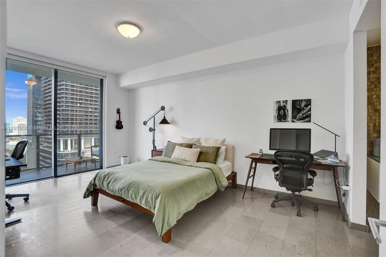 Piso en Miami, Estados Unidos, 120 m² - imagen 9