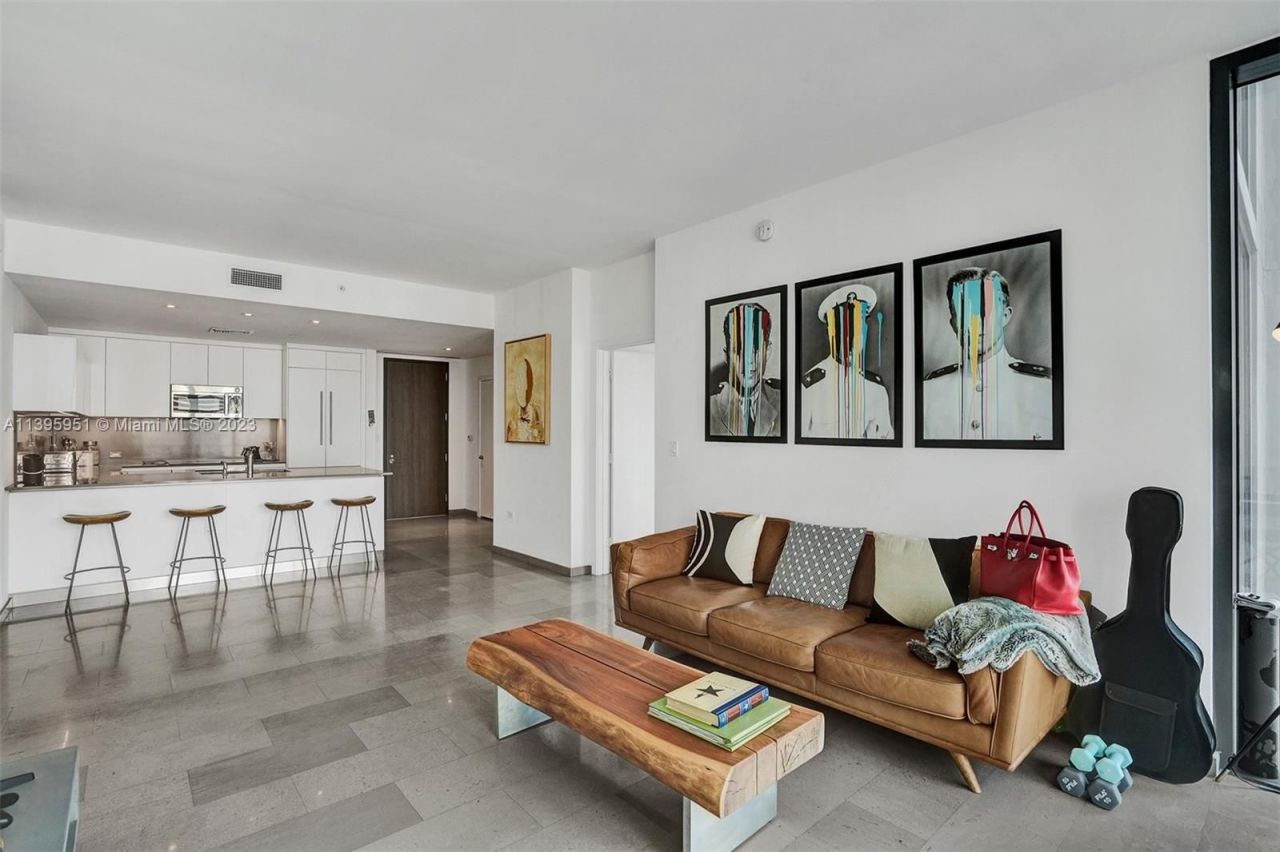 Piso en Miami, Estados Unidos, 120 m² - imagen 15