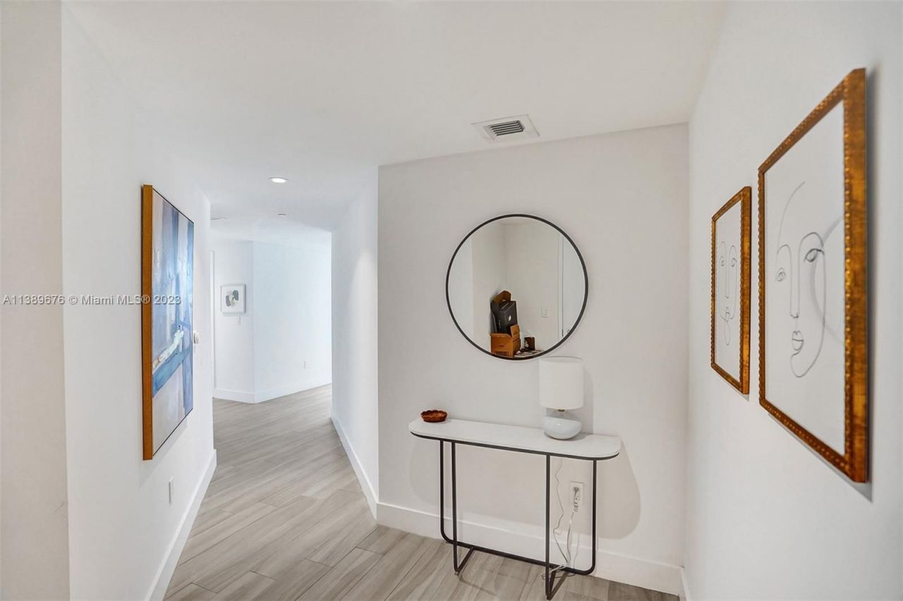 Piso en Miami, Estados Unidos, 120 m² - imagen 18