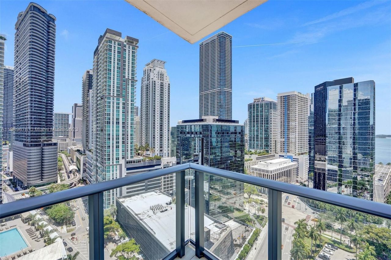 Piso en Miami, Estados Unidos, 120 m² - imagen 3