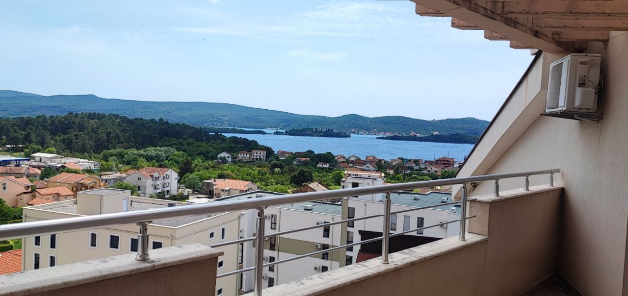 Flat in Tivat, Montenegro, 110 m² - picture 1