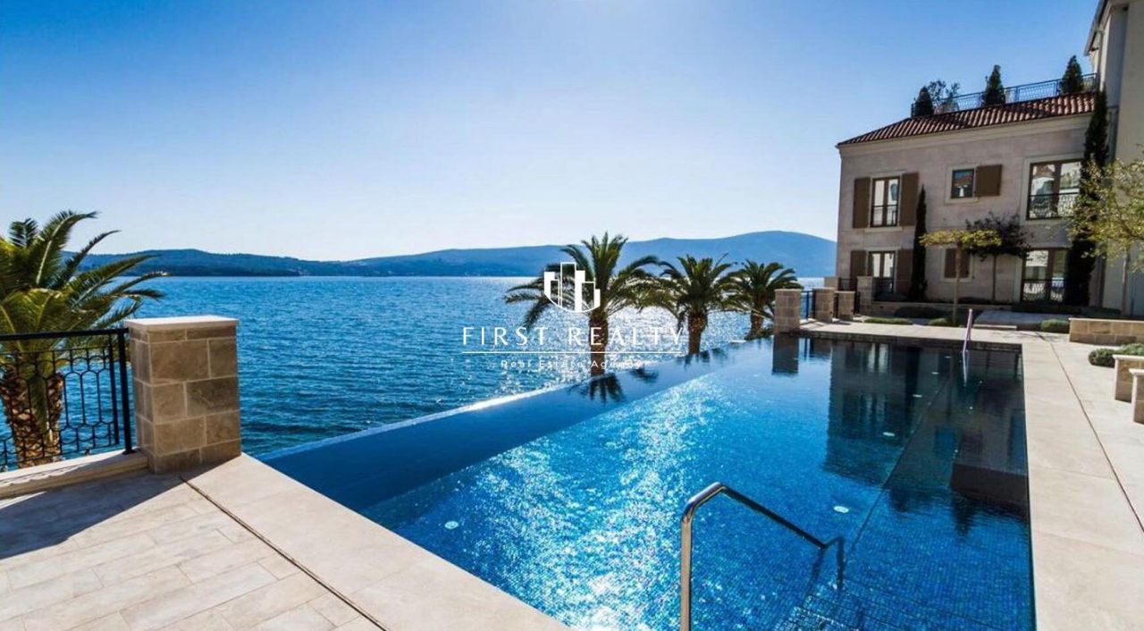 Wohnung in Tivat, Montenegro, 83 m² - Foto 1