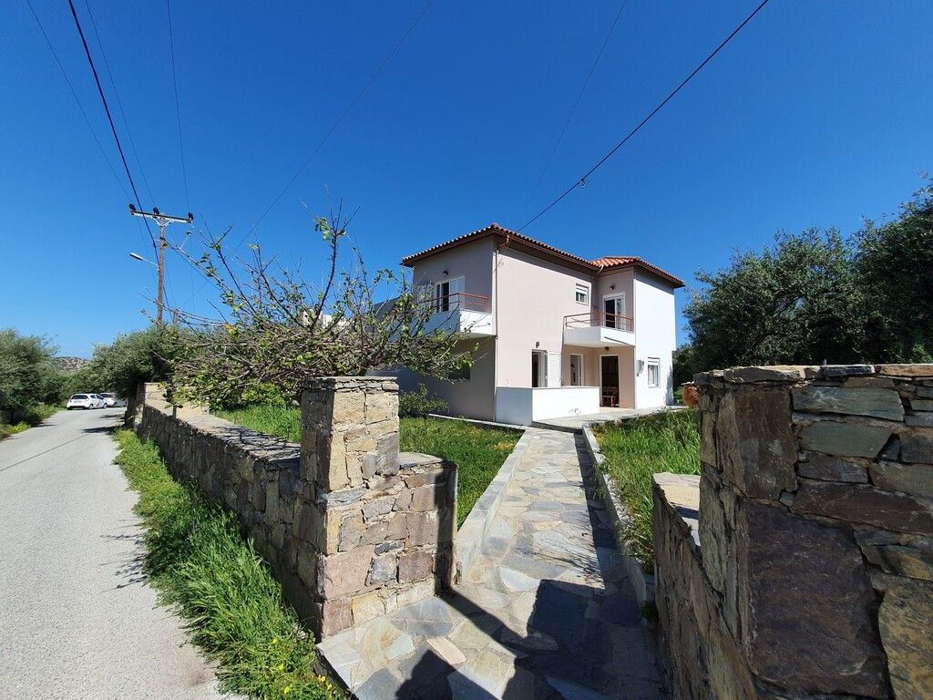 Maison à Iérapétra, Grèce, 192 m² - image 1