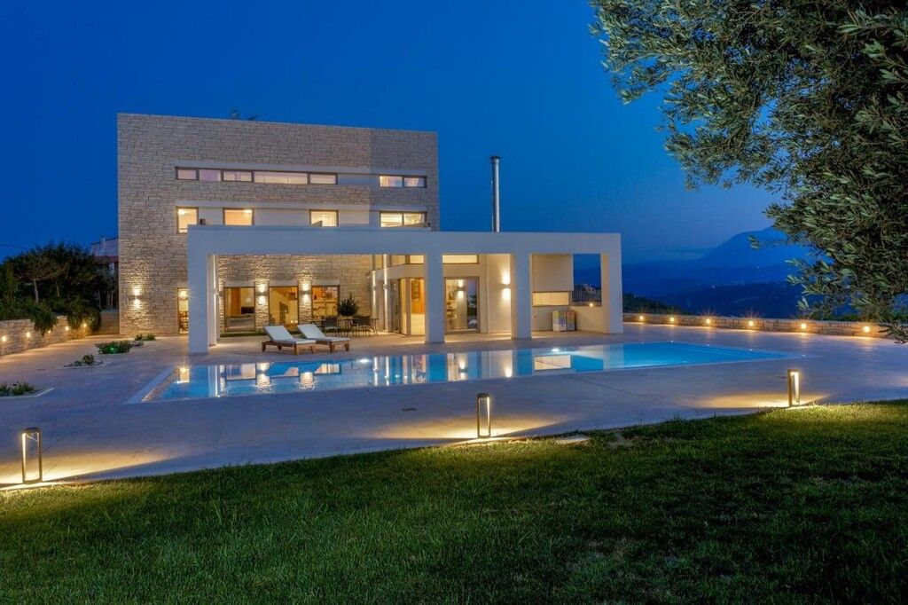 Villa en Heraclión, Grecia, 687 m² - imagen 1