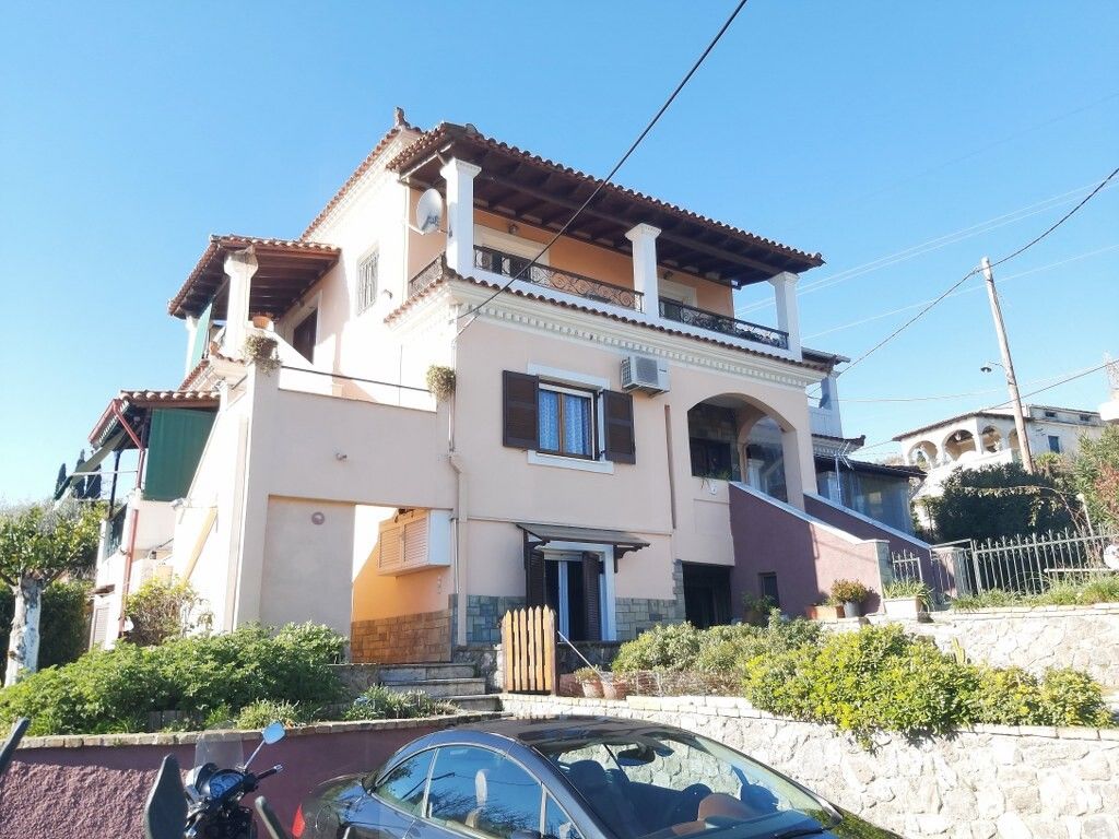 Maison à Corfou, Grèce, 345 m² - image 1