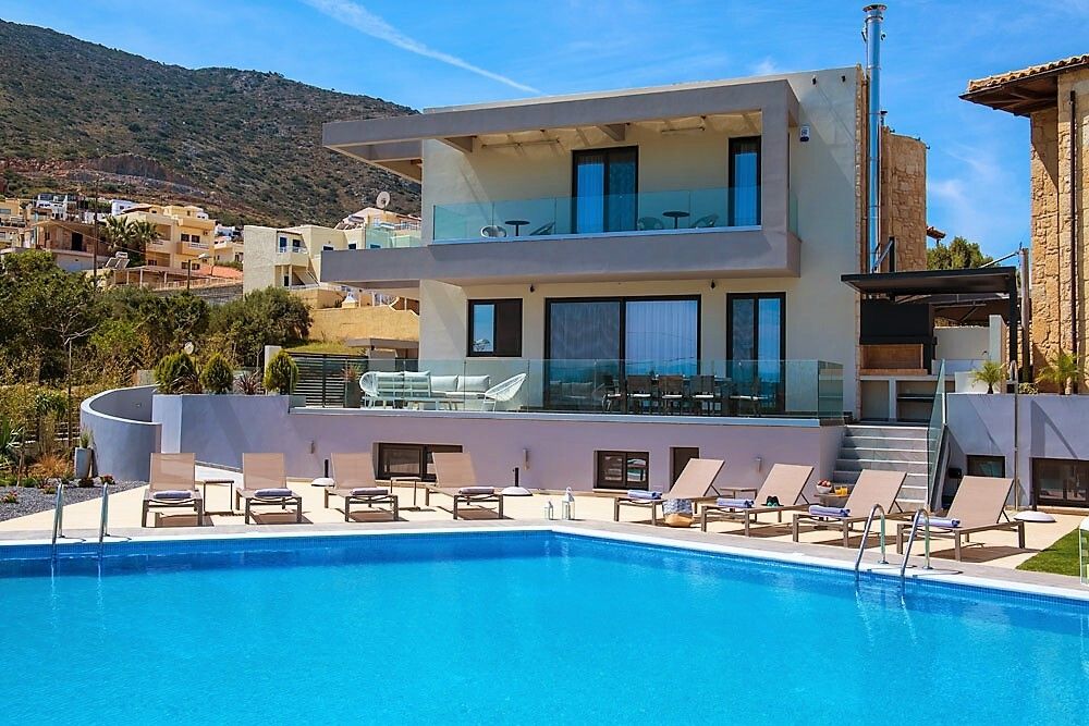 Villa en Hersonissos, Grecia, 330 m² - imagen 1