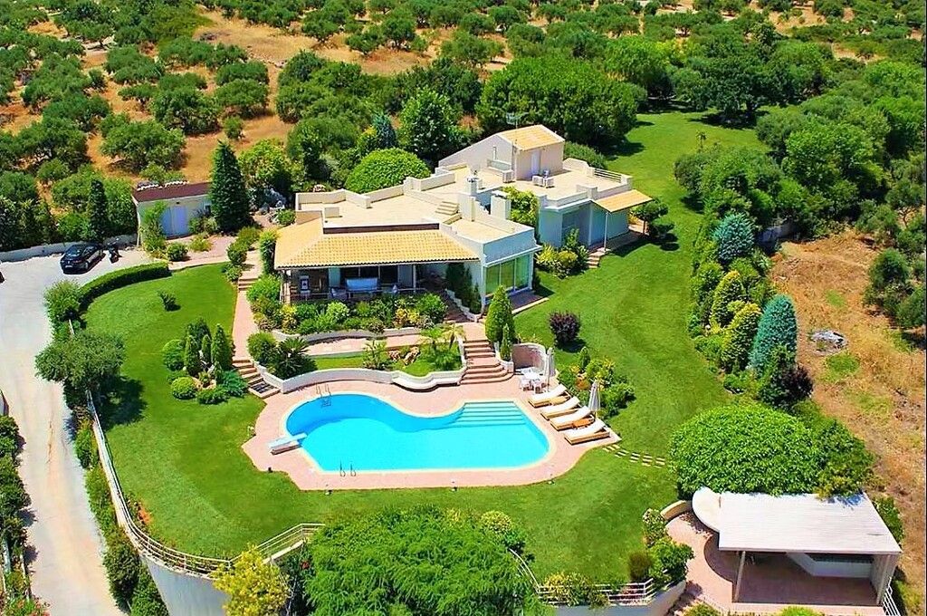 Villa en Anissaras, Grecia, 253 m² - imagen 1