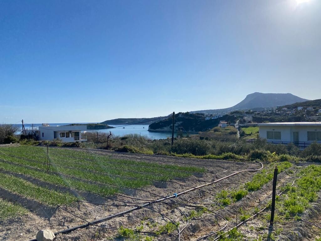 Land in Chania, Greece, 2 350 m² - picture 1