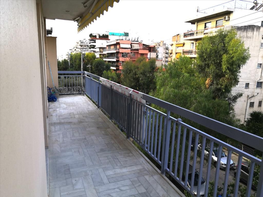 Piso en Atenas, Grecia, 142 m² - imagen 1