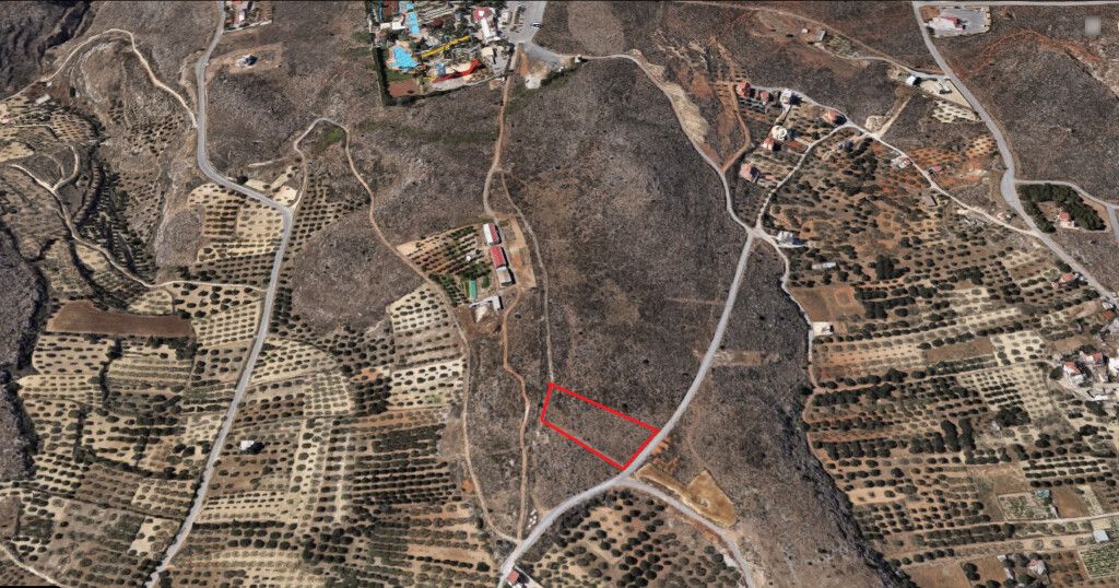 Land in Heraklion Prefecture, Greece, 2 660 m² - picture 1