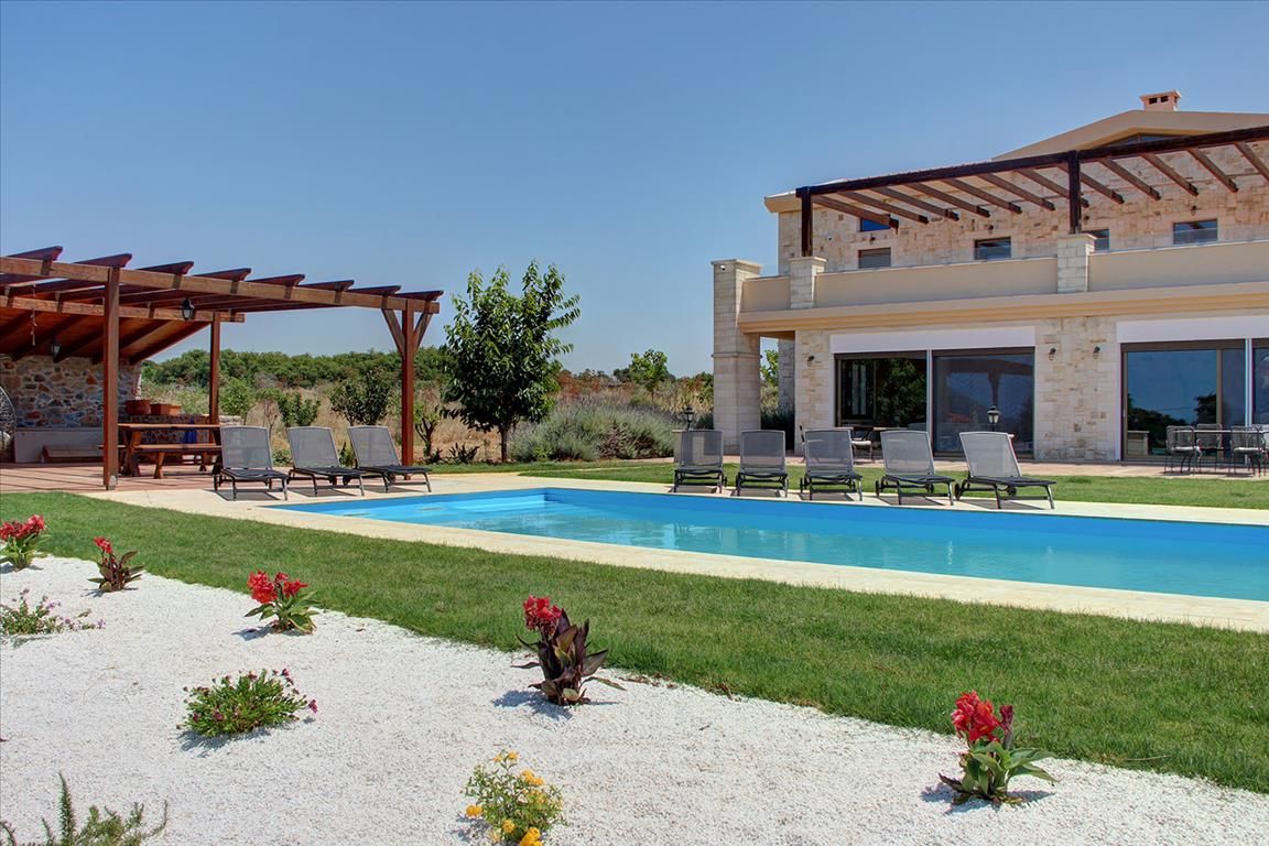 Villa à La Canée, Grèce, 686 m² - image 1