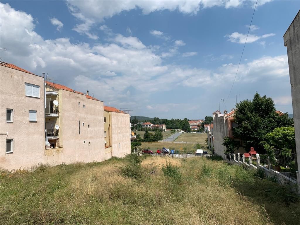 Grundstück in Thessaloniki, Griechenland, 1 515 m² - Foto 1