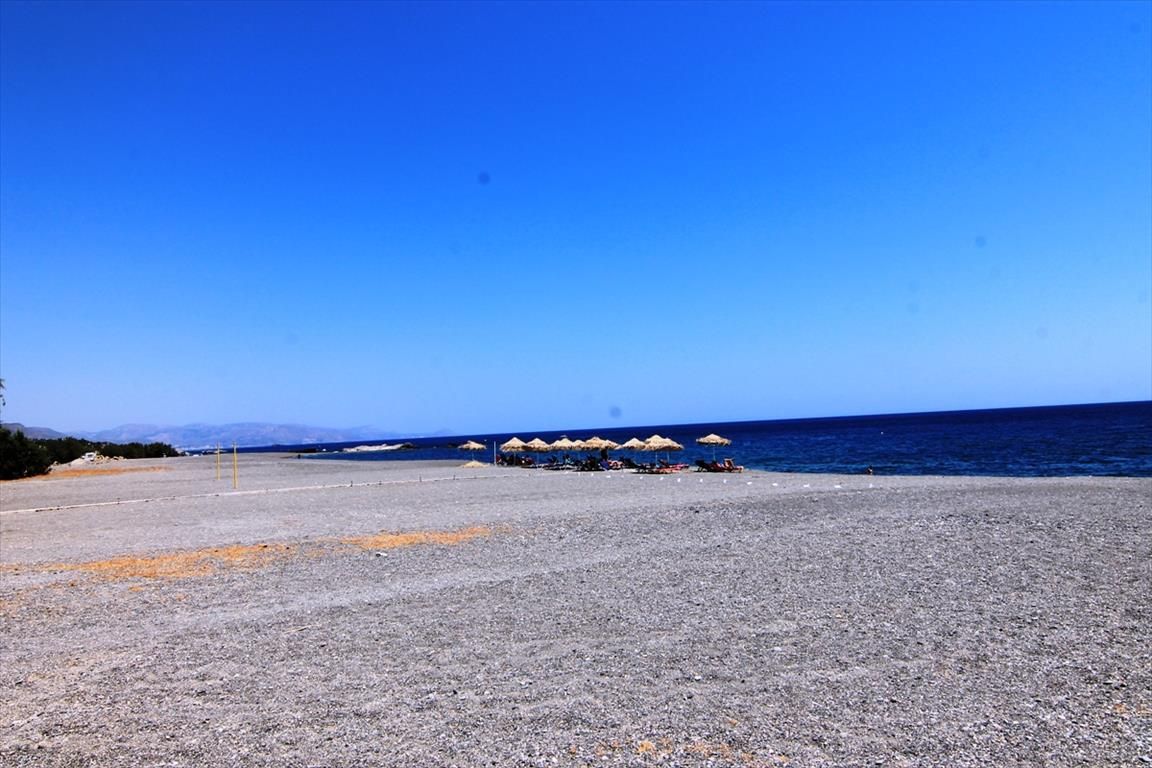Terrain à Iérapétra, Grèce, 11 000 m² - image 1