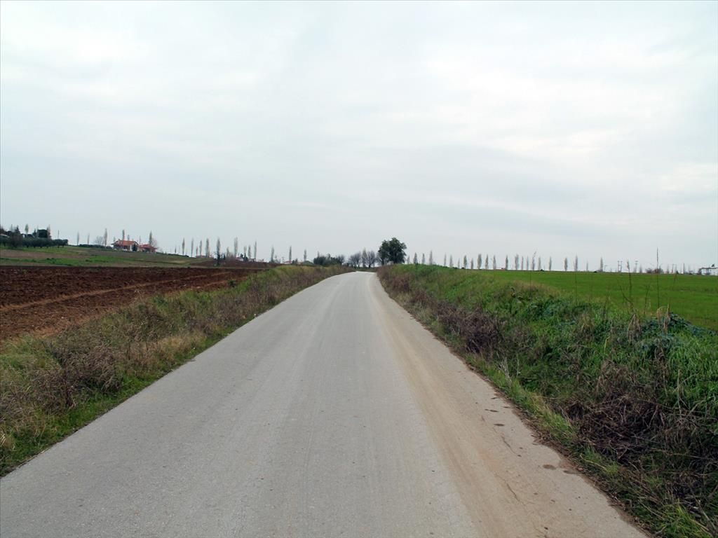 Terreno en Salónica, Grecia, 100 856 m² - imagen 1
