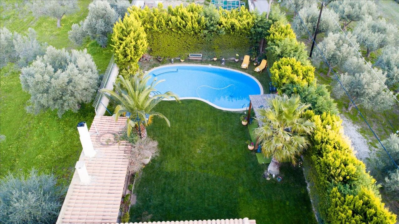 Villa in Attica, Greece, 255 m² - picture 1