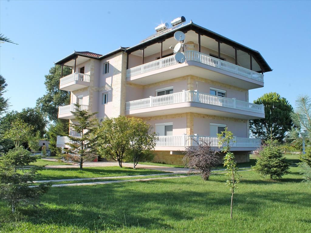 Haus in Pieria, Griechenland, 670 m² - Foto 1