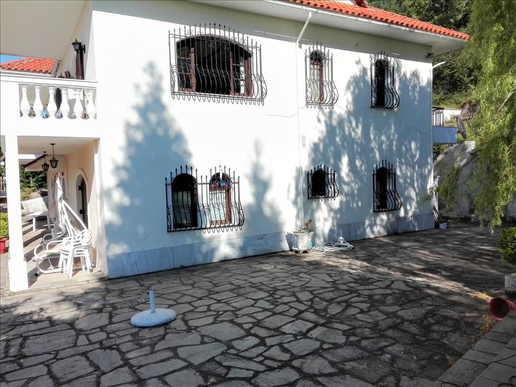 Villa in Thessaloniki, Greece, 350 m² - picture 1