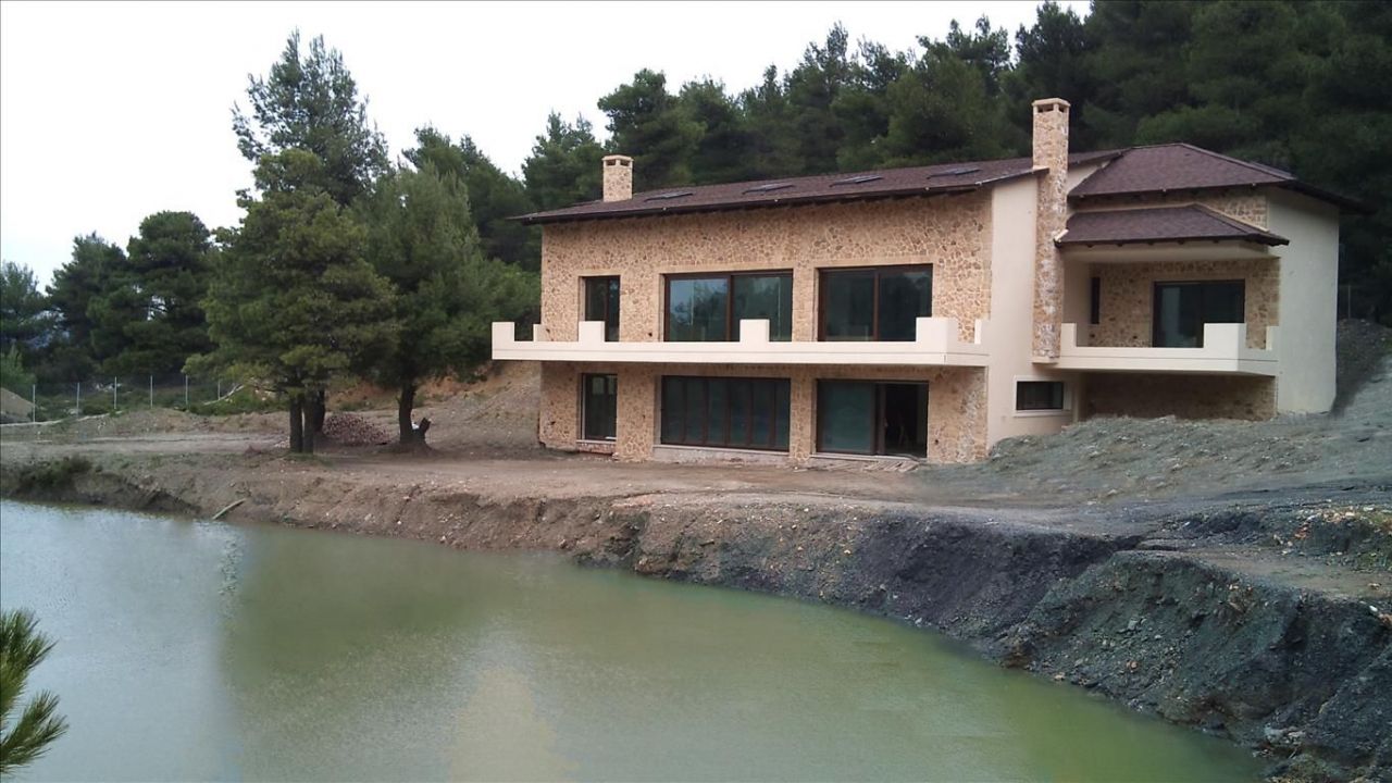 Villa in Agios Stefanos, Griechenland, 550 m² - Foto 1