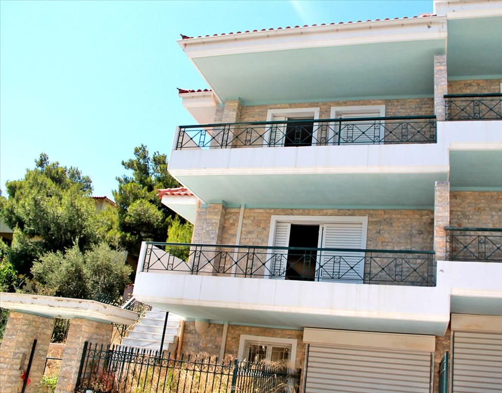 Maisonette in Agios Stefanos, Greece, 240 m² - picture 1