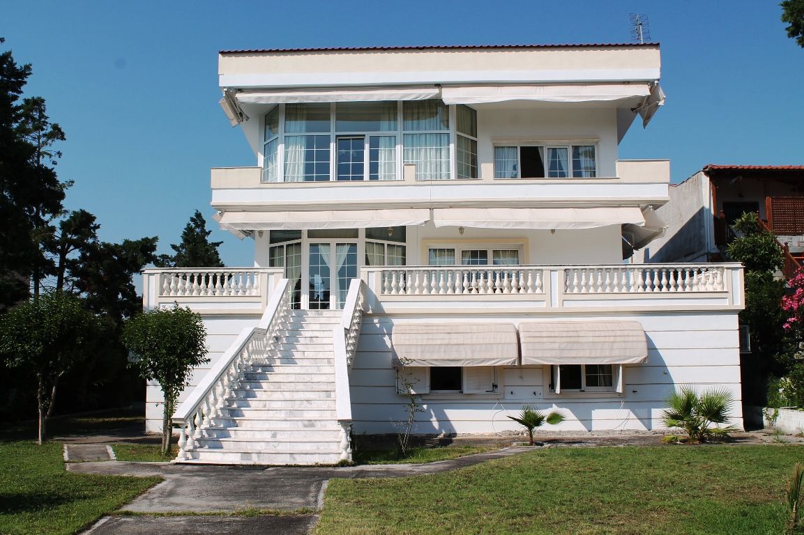 Villa in Thessaloniki, Greece, 400 m² - picture 1