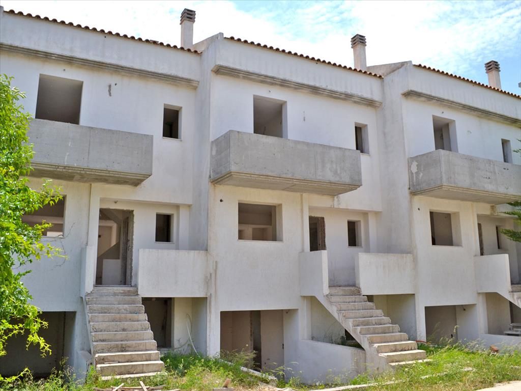 Maisonnette à Agios Stefanos, Grèce, 225 m² - image 1