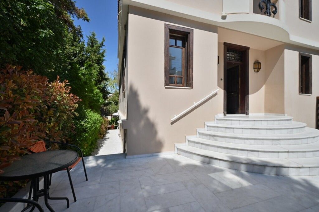 Haus in Voula, Griechenland, 304 m² - Foto 1