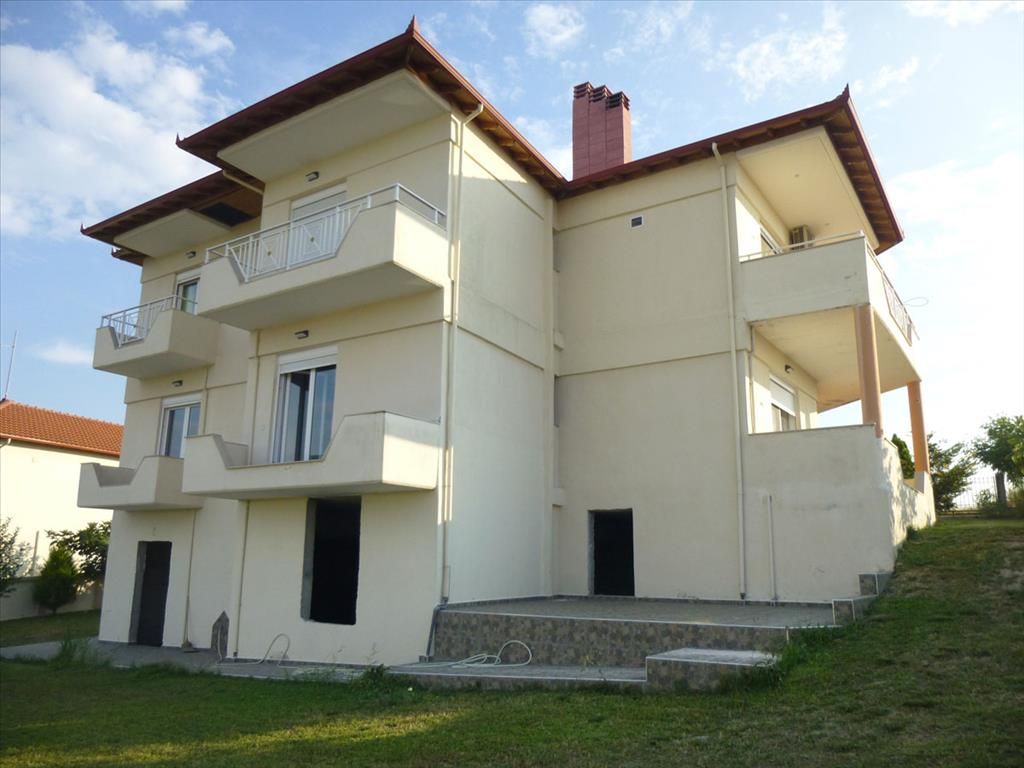 Haus in Pieria, Griechenland, 360 m² - Foto 1