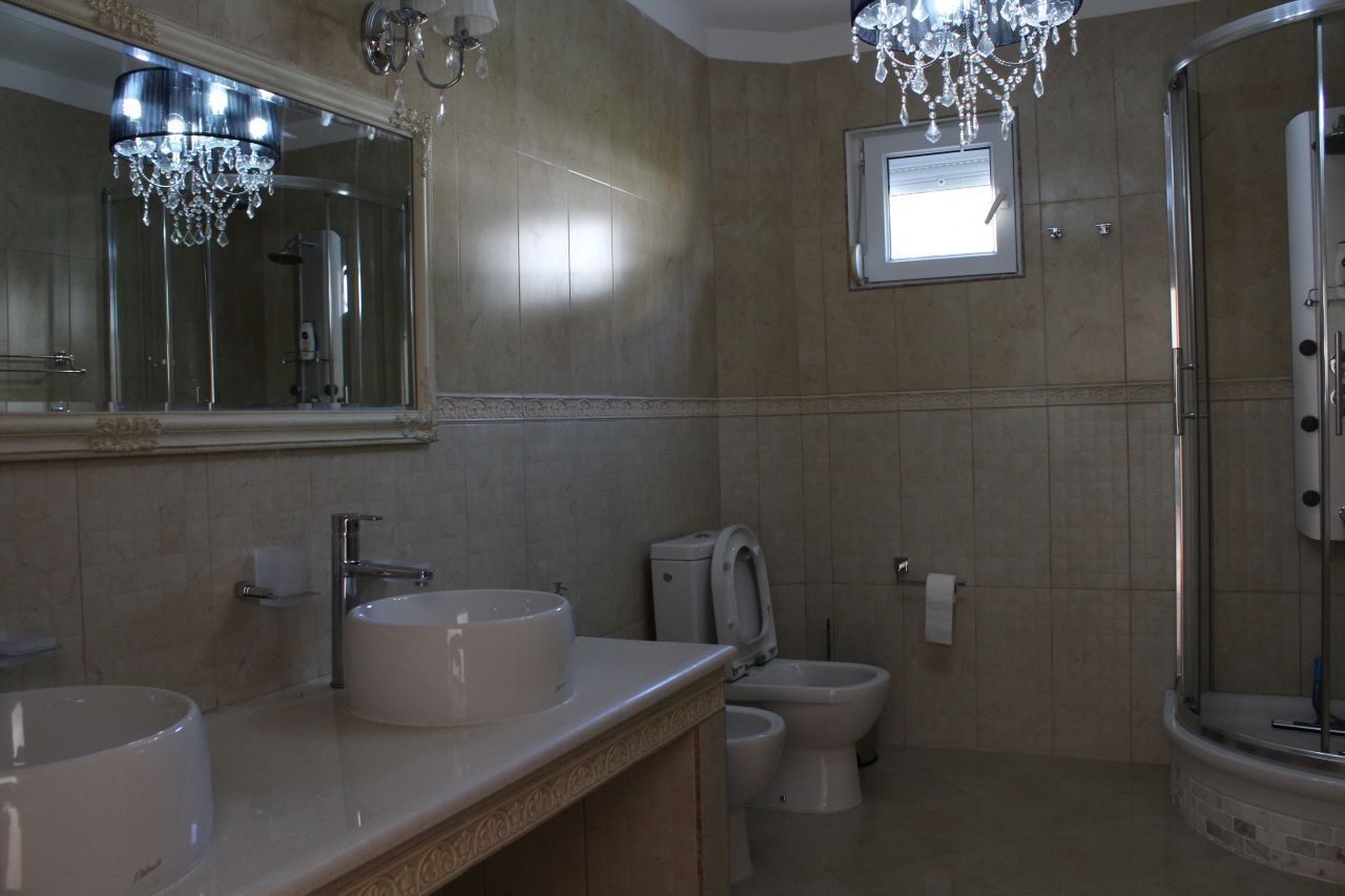 Haus in Bar, Montenegro, 250 m² - Foto 3