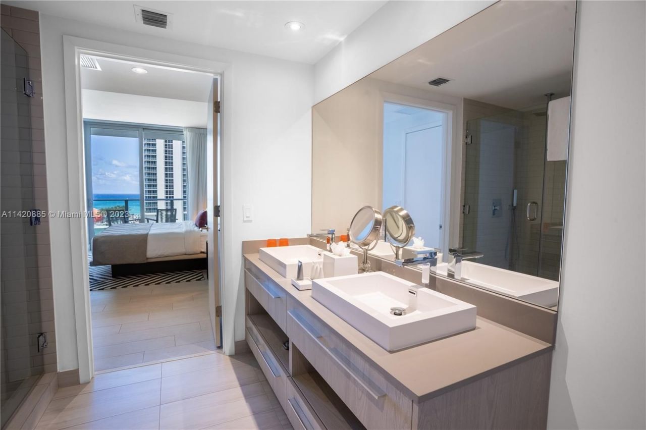 Flat in Miami, USA, 100 m² - picture 14