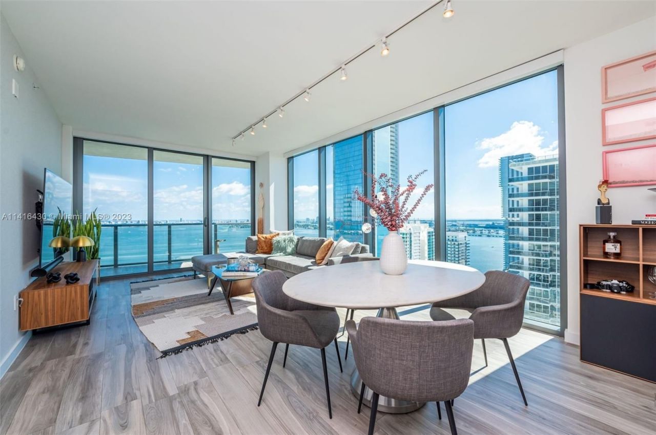 Flat in Miami, USA, 130 m² - picture 10