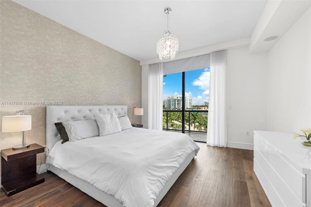 Flat in Miami, USA, 290 m² - picture 17