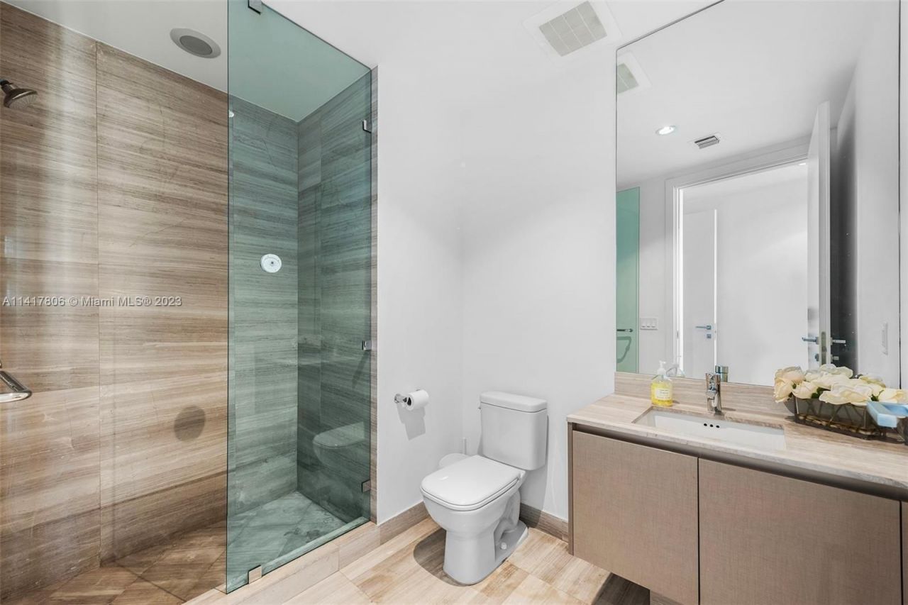 Flat in Miami, USA, 290 m² - picture 16