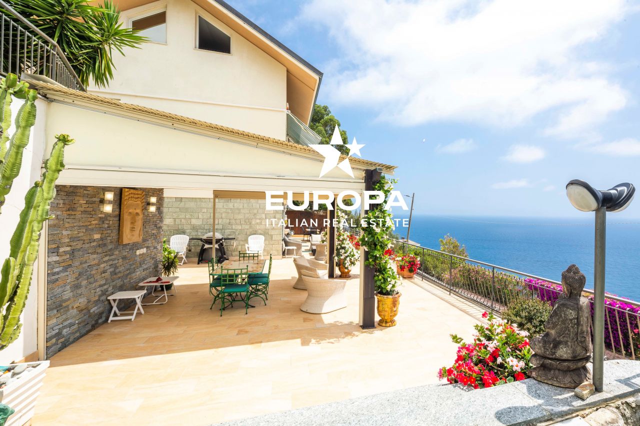 Villa en Ospedaletti, Italia, 228 m² - imagen 2