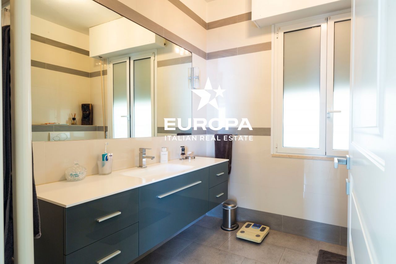 Villa en Ospedaletti, Italia, 228 m² - imagen 12