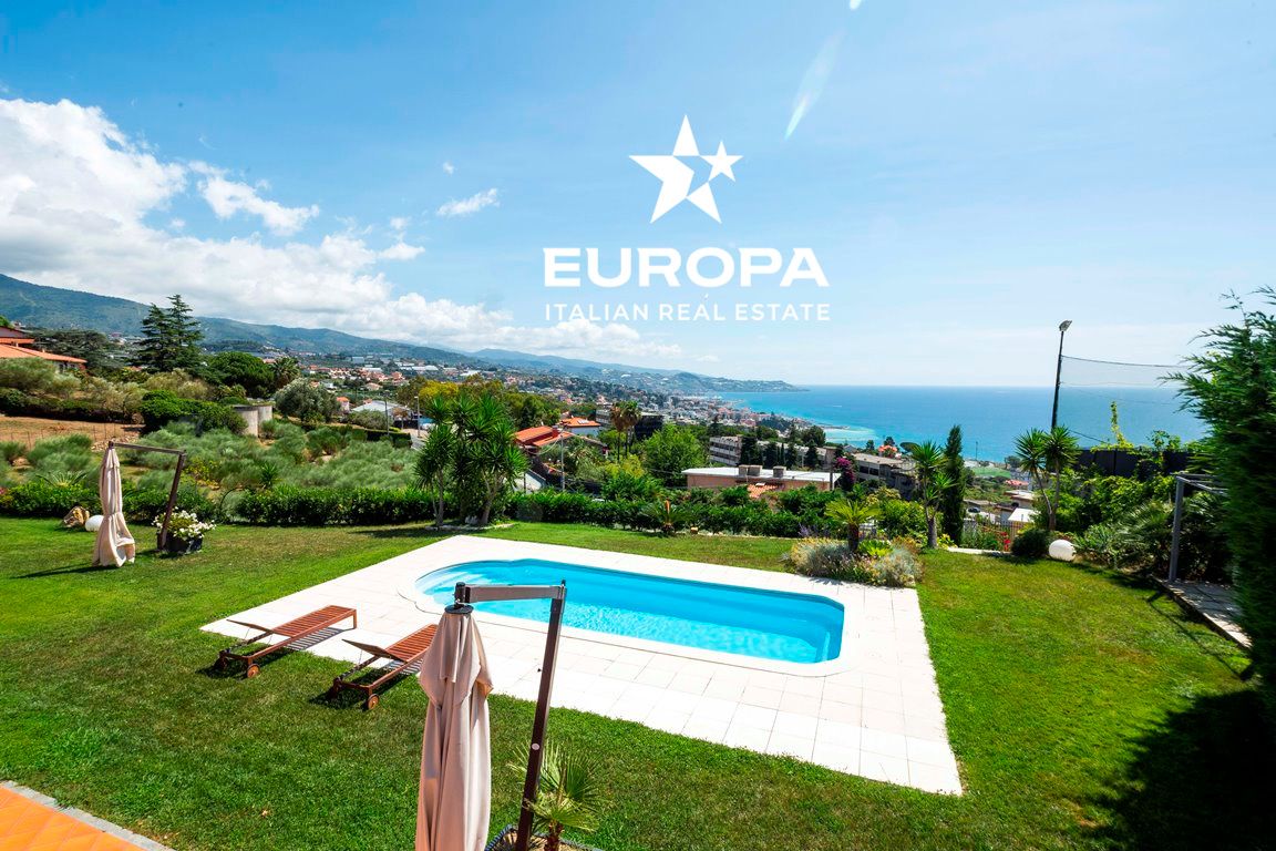 Villa a San Remo, Italia, 300 m² - foto 2