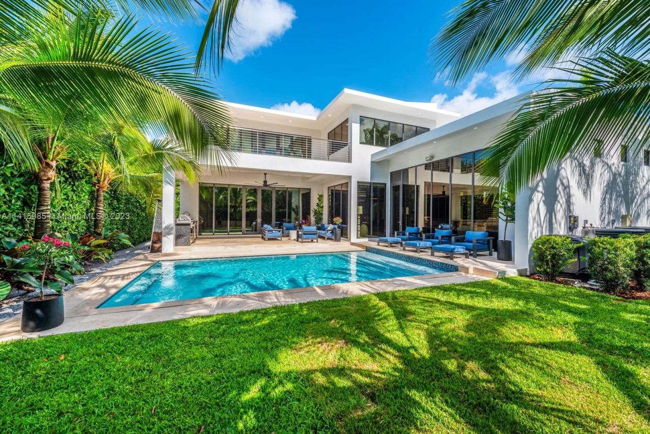 Villa en Miami, Estados Unidos, 400 m² - imagen 1