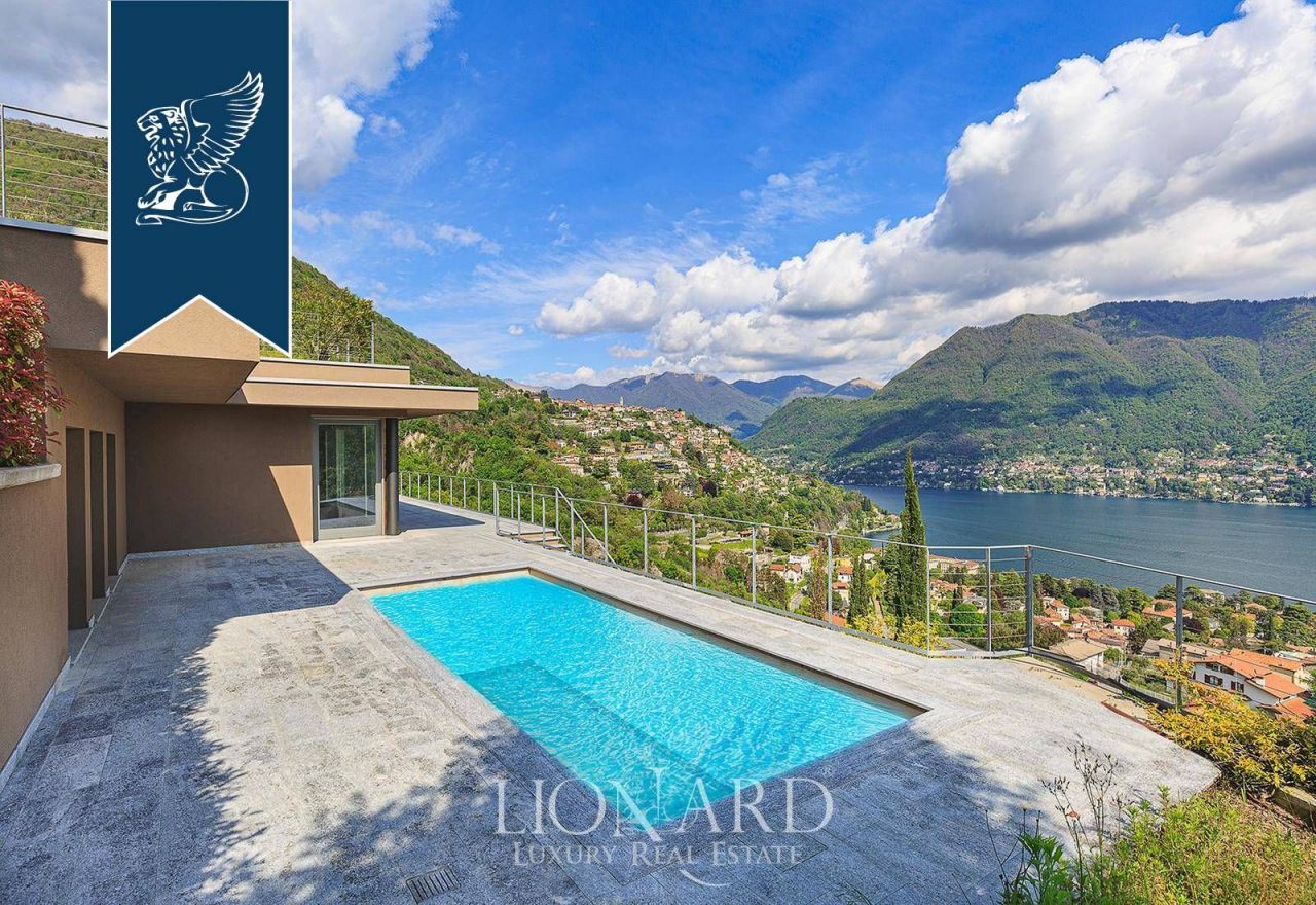 Villa in Cernobbio, Italien, 360 m² - Foto 1