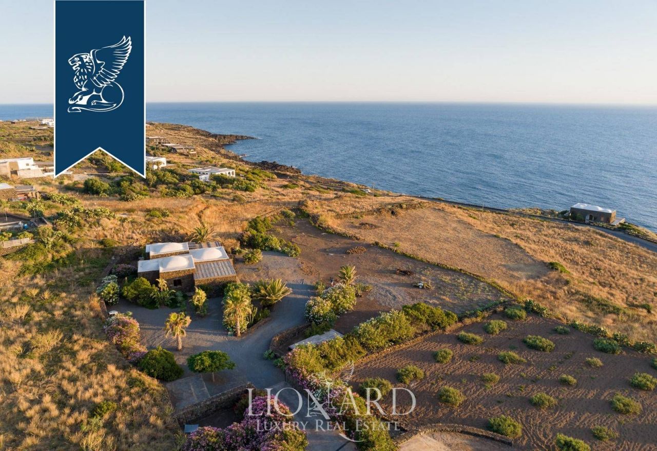 Villa in Pantelleria, Italien, 174 m² - Foto 1