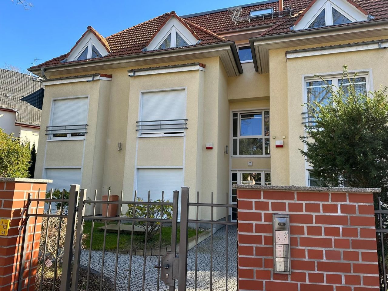 Flat in Berlin, Germany, 110 m² - picture 6