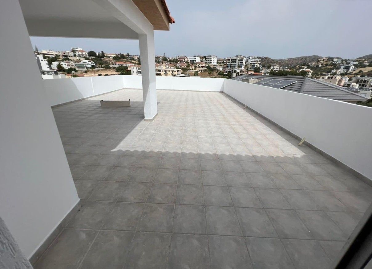 Penthouse in Limassol, Cyprus, 215 m² - picture 1