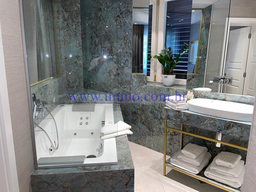 Apartment in Split, Croatia, 100 m² - picture 11