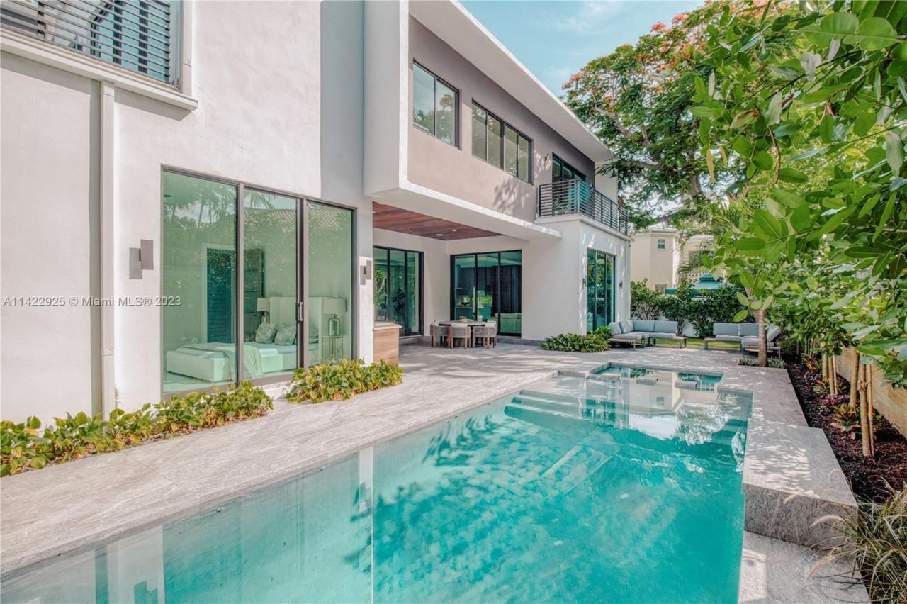 Villa en Miami, Estados Unidos, 400 m² - imagen 1