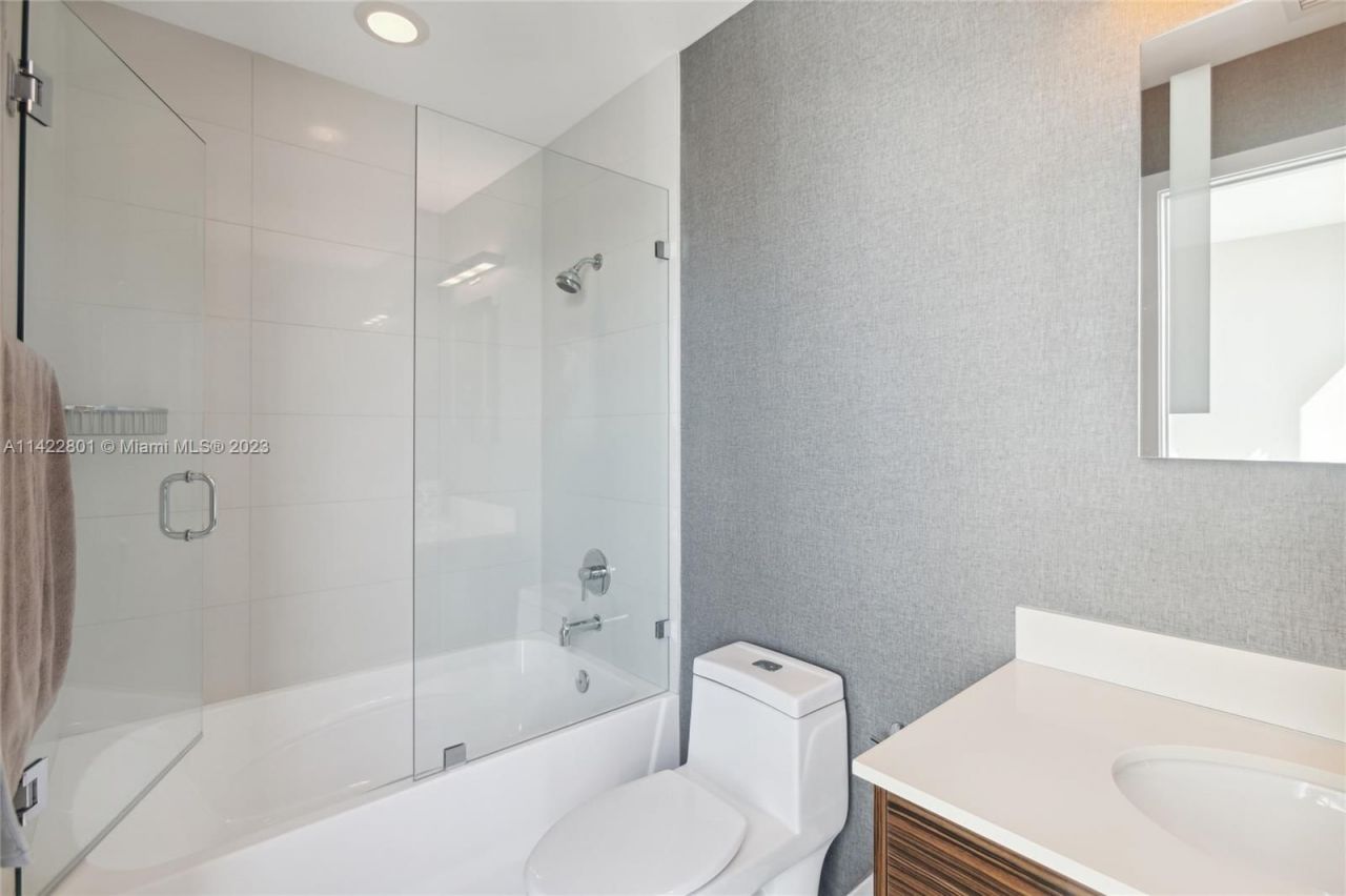 Piso en Miami, Estados Unidos, 150 m² - imagen 8