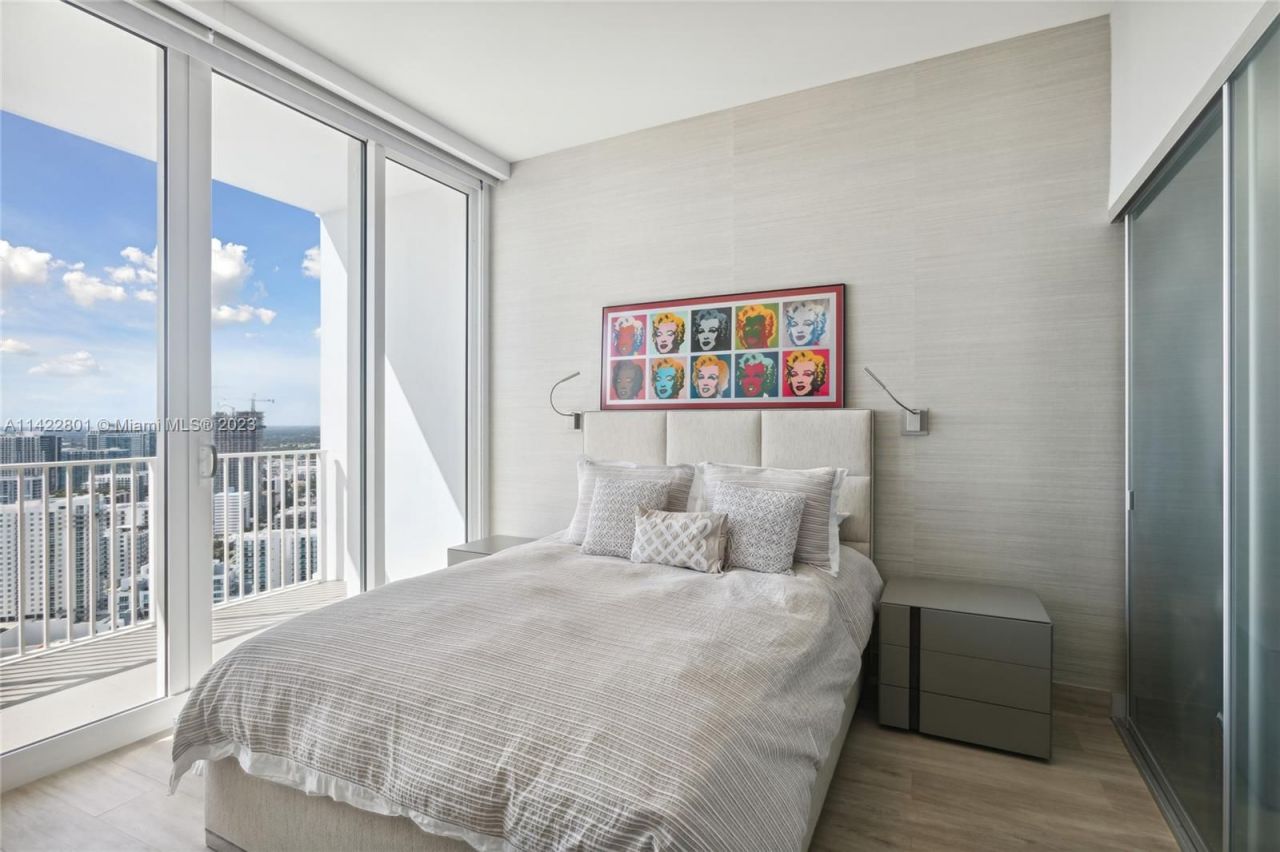 Piso en Miami, Estados Unidos, 150 m² - imagen 12